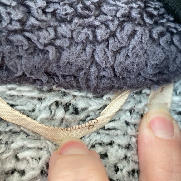 Soft Surroundings Luxe Faux Sherpa Soft Pullover Light Gray Quarter Size Small - Picture 6 of 8